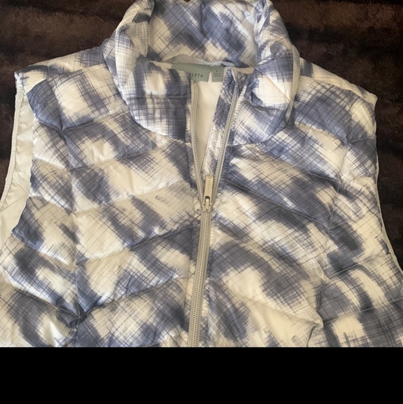 Athleta Puffer Goose Down Altitude Vest Size Large - Picture 6 of 11